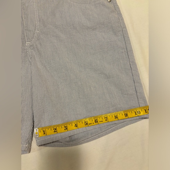 Riders by Lee, mid rise stretch, seersucker pattern, approx size 14 - Picture 6 of 7